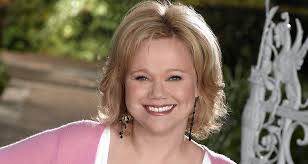 Caroline Rhea Body Measurements Boobs Waist Hips