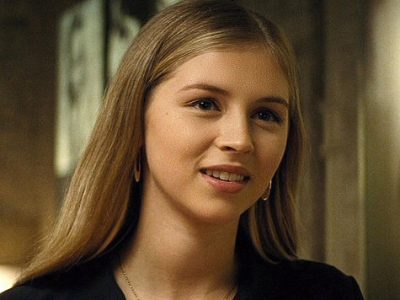 Hermione Corfield – All Body Measurements Including Boobs, Waist, Hips and More