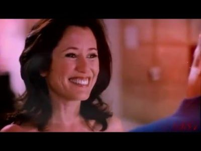 Mary McDonnell – All Body Measurements Including Boobs, Waist, Hips and More