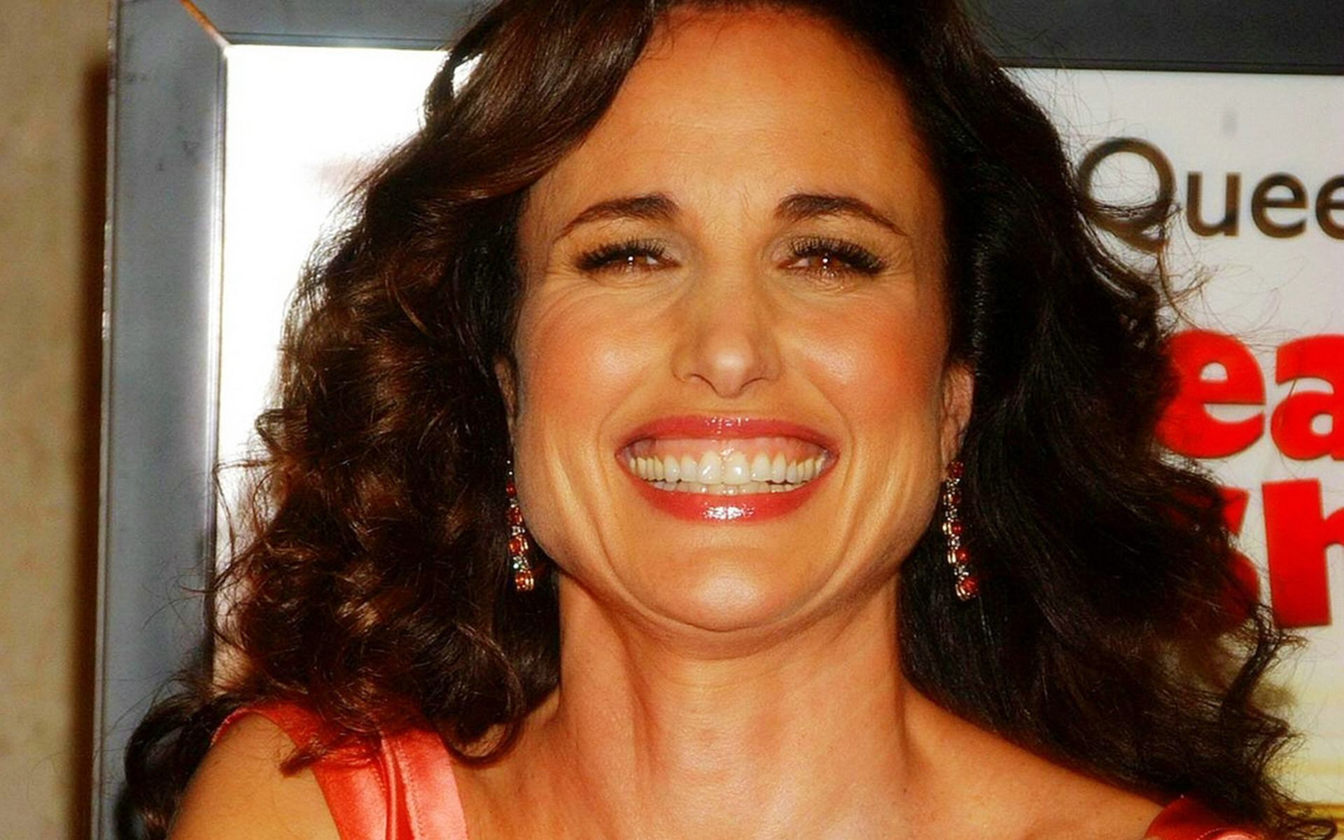 Andie MacDowell Body Measurements Boobs Waist Hips