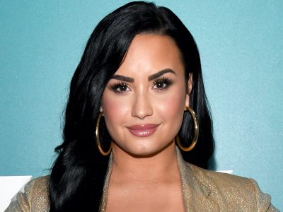 Demi Lovato – All Body Measurements Including Boobs, Waist, Hips and More