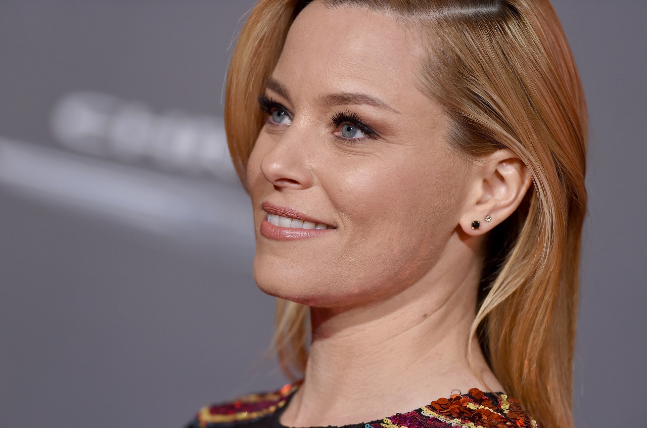 Elizabeth Banks Body Measurements Boobs Waist Hips