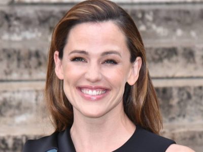 Jennifer Garner – All Body Measurements Including Boobs, Waist, Hips and More