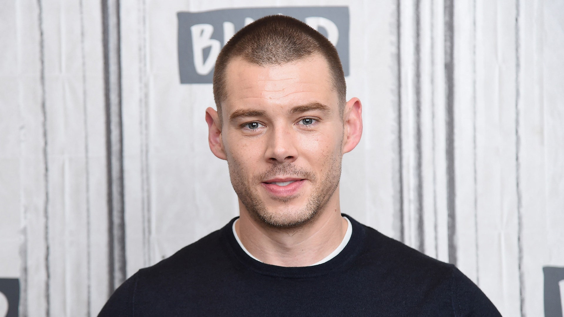 Brian J. Smith Body Measurements Height Weight Shoe Size