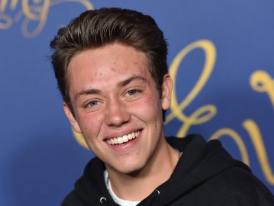 Ethan Cutkosky – All Body Measurements Including Height, Weight, Shoe Size and More