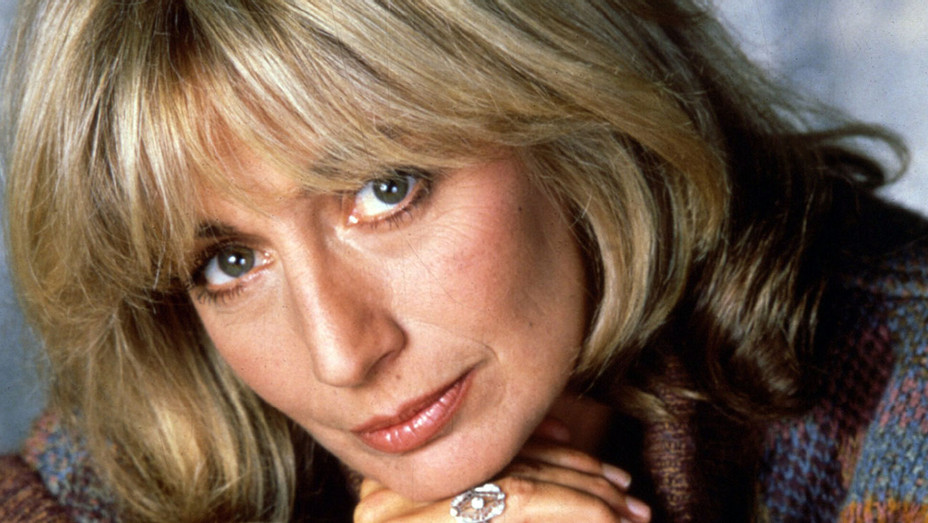 Penny Marshall Body Measurements Height Weight Shoe Size