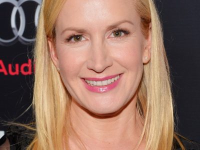 Angela Kinsey – Boob Size and Measurements