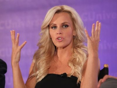 Jenny McCarthy – All Body Measurements Including Bra Size, Height, Weight and More