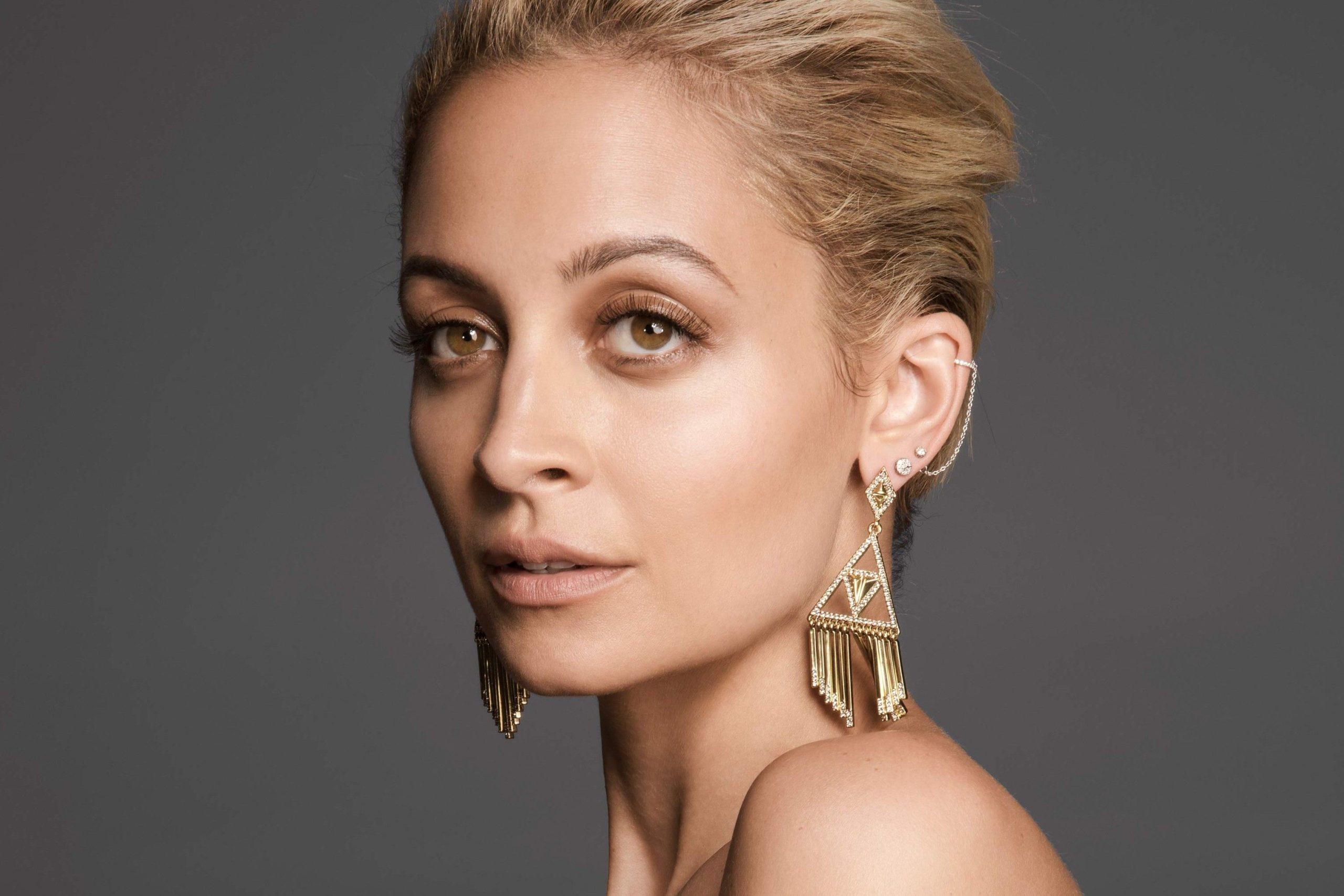 Nicole Richie Boobs Measurements